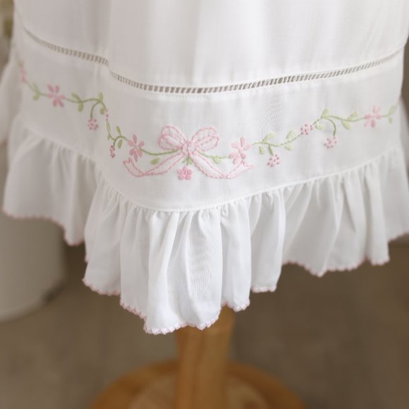 SALE- White Heirloom Dress DayGown Boutique Size 4/5 Embroidery Portrait NWT - Picture 6 of 8